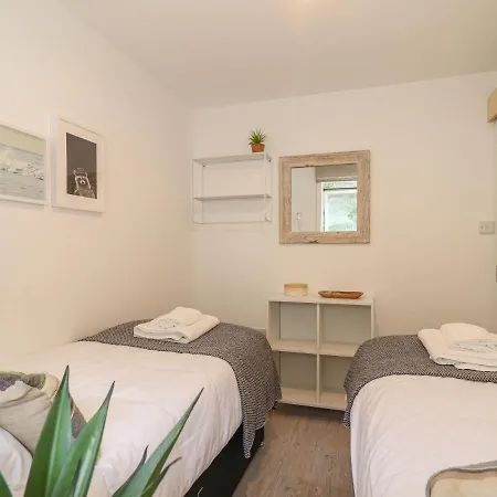 Sandy Cove Apartment Truro
